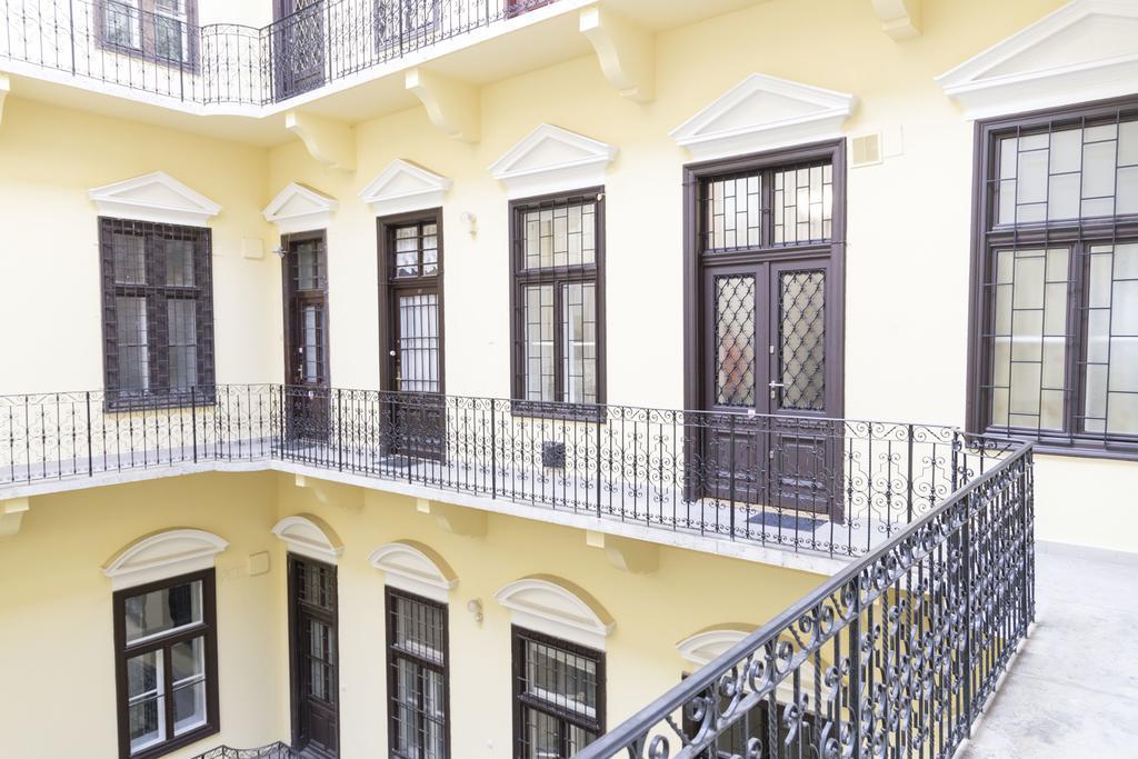 Superior Loft At Basilica Apartment Будапеща Екстериор снимка